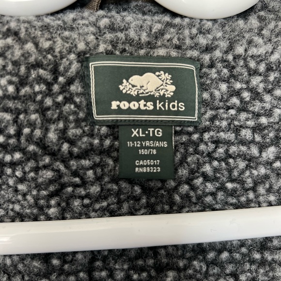 ROOTS Winter Coat. - Picture 2 of 4